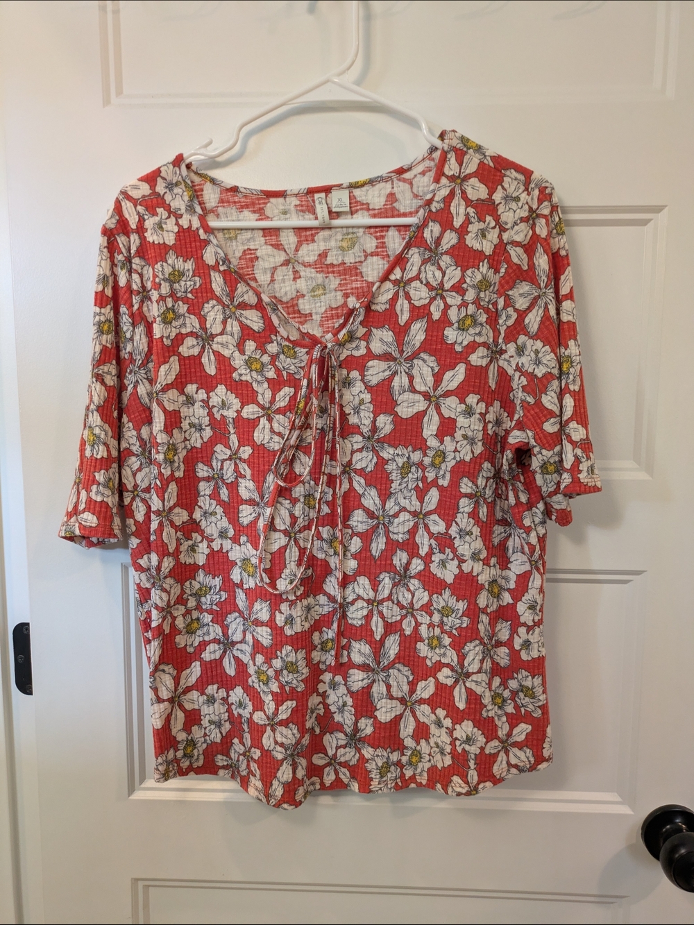 🔴 3/$15 Cato Coral Floral Tie-Front Tunic